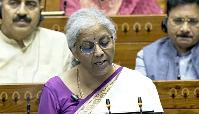 वित्त मंत्री निर्मला सीतारमण 2024-25 का केंद्रीय बजट पेश : आर्थिक विकास और सामाजिक सशक्तिकरण पर जोर
