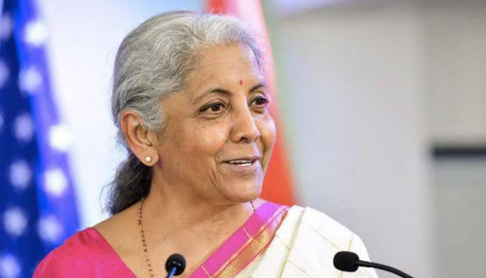 वित्त मंत्री निर्मला सीतारमण 2024-25 का केंद्रीय बजट पेश : आर्थिक विकास और सामाजिक सशक्तिकरण पर जोर
